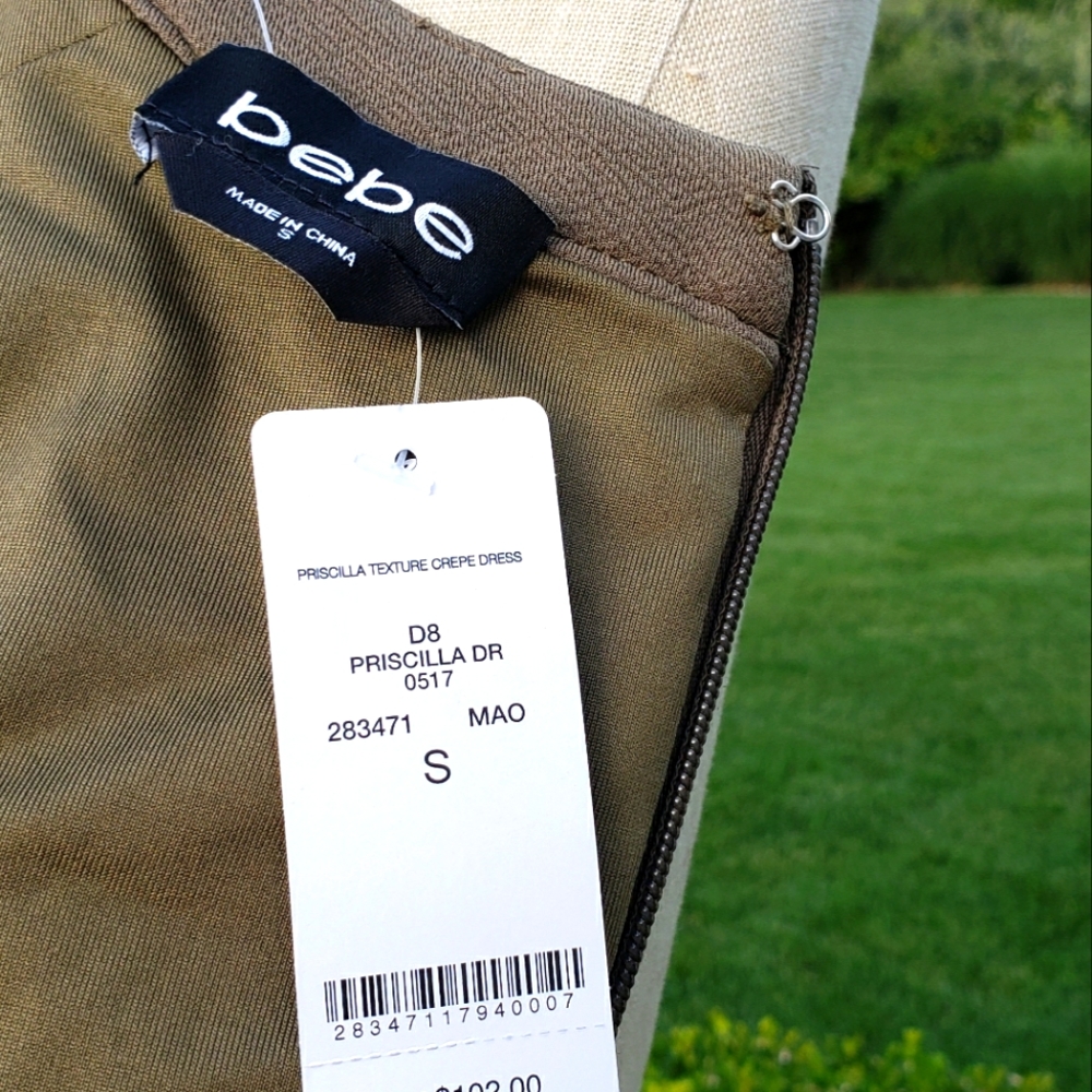 bebe Priscilla Texture Crepe Dress - Picture 8 of 9